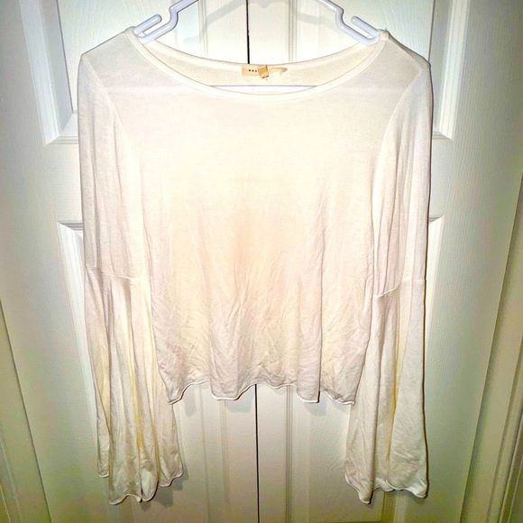 Wasabi & Mint Cream Flowy sleeve crop Blouse. Size Small.  EUC - Picture 1 of 9